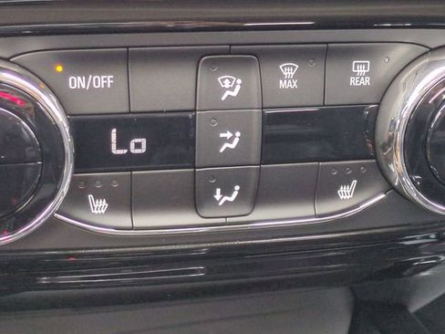 New 2026 Chevrolet Trax LT w/ LT Convenience Package image 21