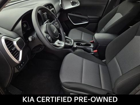 Certified 2025 Kia Soul LX FWD image 19