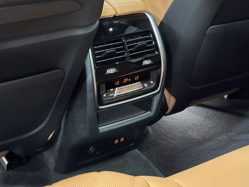 New 2027 BMW X7 xDrive40i w/ Executive Package AWD/4WD image 30