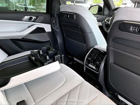 New 2026 BMW X5 xDrive40i w/ Executive Package AWD/4WD image 17
