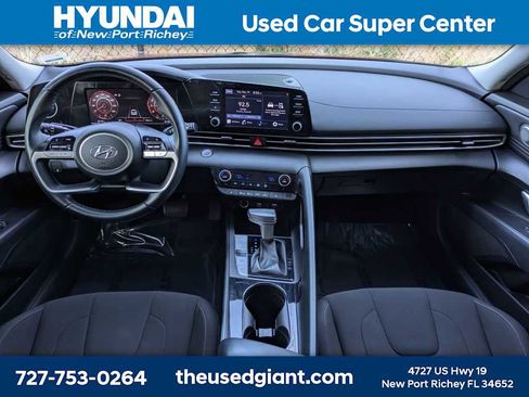 Used 2022 Hyundai Elantra SEL w/ Convenience Package image 14