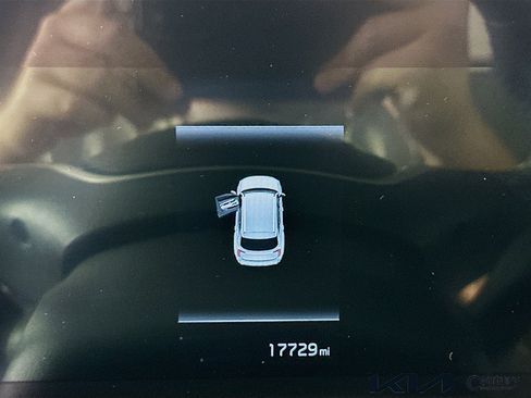 Certified 2025 Kia Telluride EX FWD image 12