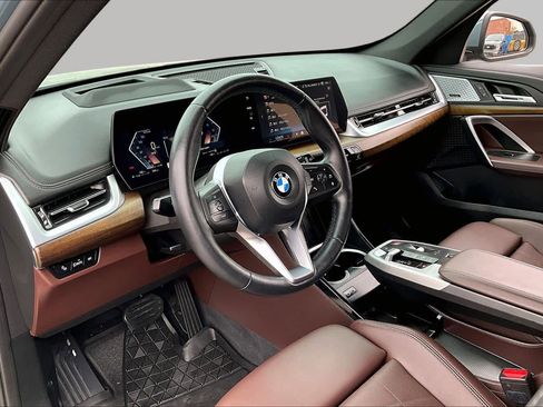 Used 2025 BMW X1 xDrive28i w/ Technology Package AWD/4WD image 18