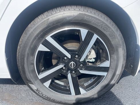 Certified 2025 Nissan Sentra SV w/ Trunk Package image 26