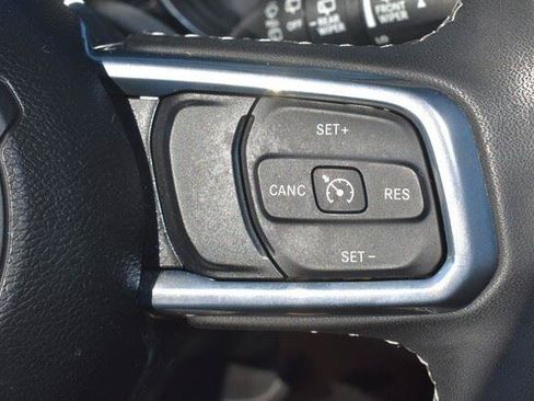 Used 2023 Jeep Wrangler Unlimited Sahara AWD/4WD image 29