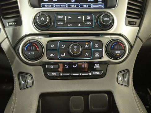 Used 2019 Chevrolet Tahoe LT w/ LT Signature Package image 31