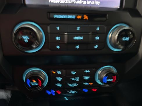 Used 2019 Ford F150 Raptor w/ Equipment Group 802A Luxury image 32