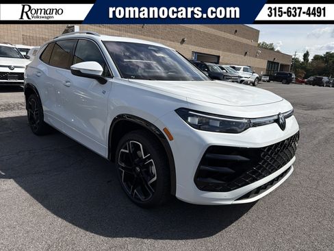 New 2026 Volkswagen Tiguan SEL R-Line AWD/4WD image 1