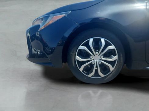 Used 2021 Toyota Corolla LE FWD image 45