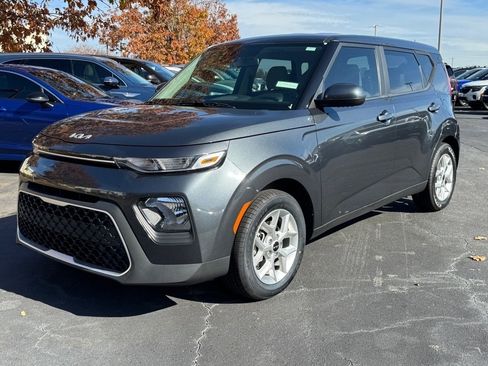 Certified 2022 Kia Soul LX w/ Technology Package image 7