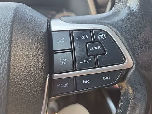 Used 2022 Toyota Highlander XSE image 15