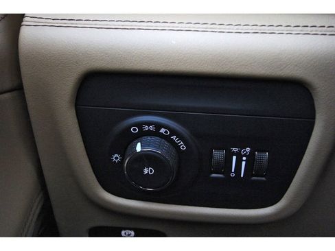 Used 2021 Jeep Grand Cherokee L Summit image 20