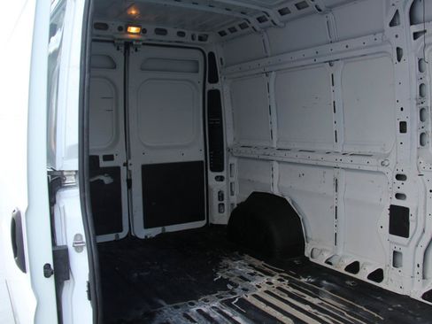 Used 2022 RAM ProMaster 2500 FWD image 17