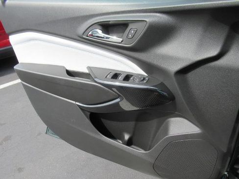 New 2025 Chevrolet Trax LT w/ Driver Confidence Package image 25