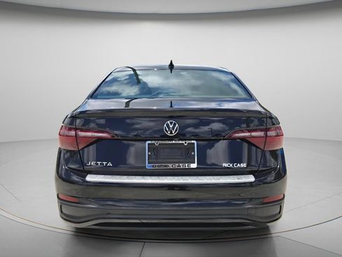 Used 2024 Volkswagen Jetta Sport FWD image 6