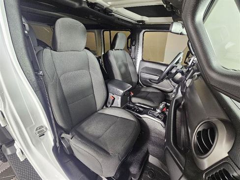 Used 2022 Jeep Wrangler Unlimited Sport image 13