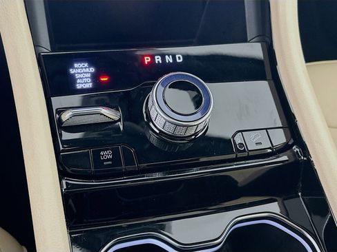 Used 2023 Jeep Grand Cherokee 4WD 4xe w/ Luxury Tech Group II image 25