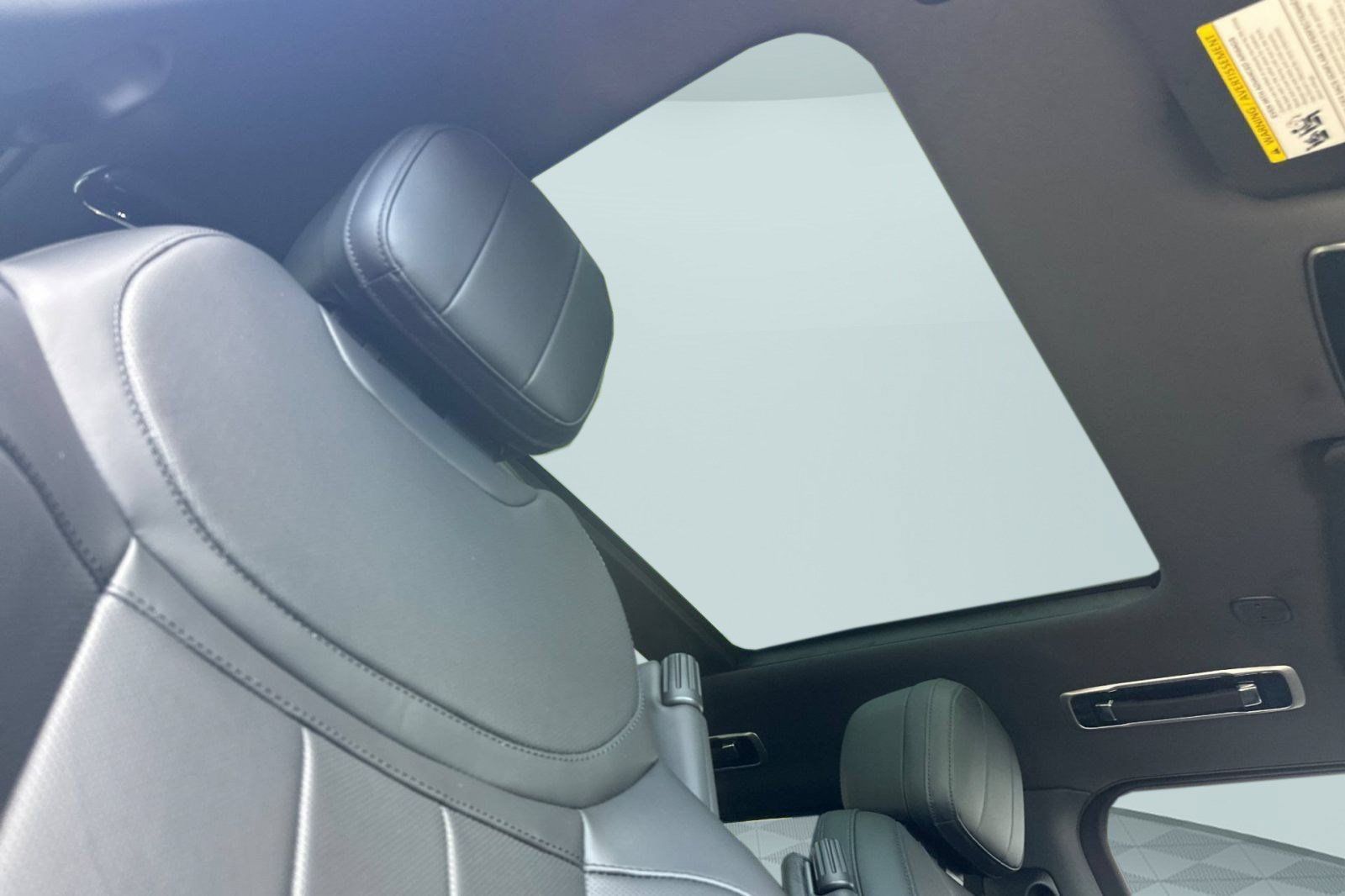 New 2026 Land Rover Range Rover Sport SE AWD/4WD image 18