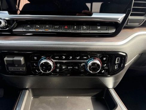 New 2026 GMC Sierra 1500 SLT w/ SLT Convenience Package image 13