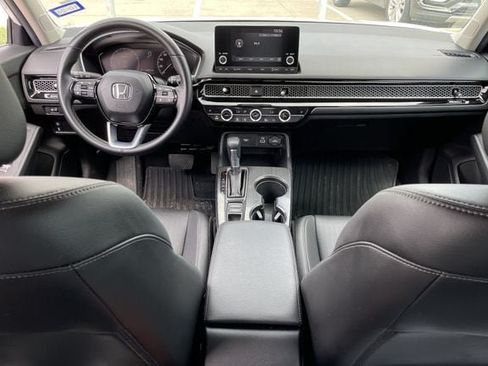 Used 2024 Honda Civic EX-L image 9