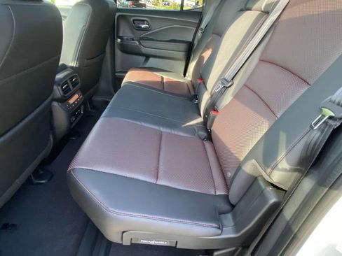 New 2025 Honda Ridgeline Black Edition image 10