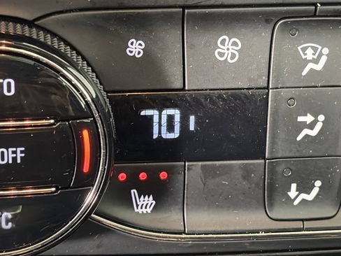 Used 2022 Buick Encore GX Essence w/ Advanced Technology Package image 26