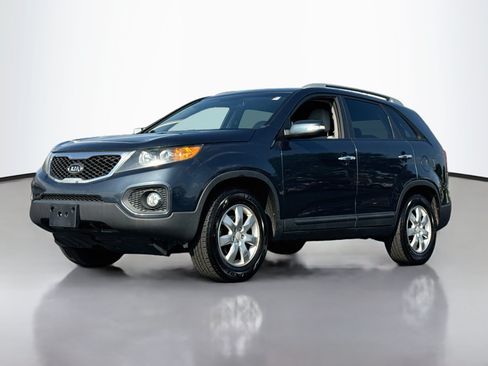 Used 2011 Kia Sorento 2WD w/ Convenience Pkg image 3