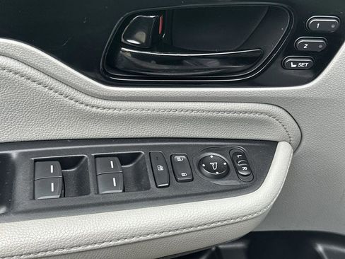 Used 2021 Honda Odyssey Touring image 32