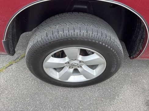 Used 2015 RAM 1500 Express AWD/4WD image 9
