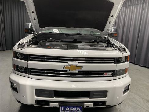 Used 2019 Chevrolet Silverado 2500 LT w/ Custom Sport Edition image 14