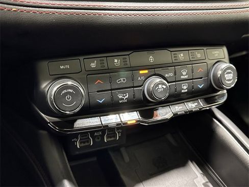 Used 2023 Dodge Durango R/T image 22