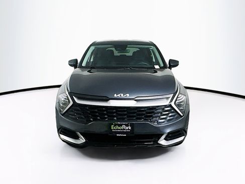 Used 2024 Kia Sportage LX image 2