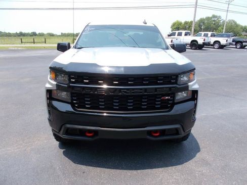 Used 2021 Chevrolet Silverado 1500 Custom Trail Boss w/ LPO, Dark Essentials Package AWD/4WD image 9