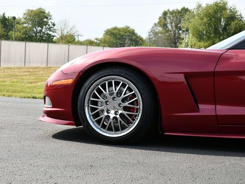 Used 2006 Chevrolet Corvette Convertible w/ Preferred Equipment Group RWD image 12