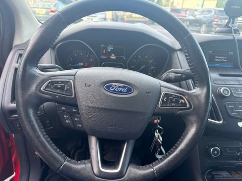 Used 2015 Ford Focus SE w/ Equipment Group 201A FWD image 14