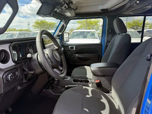 Used 2024 Jeep Wrangler Unlimited Sport AWD/4WD image 17