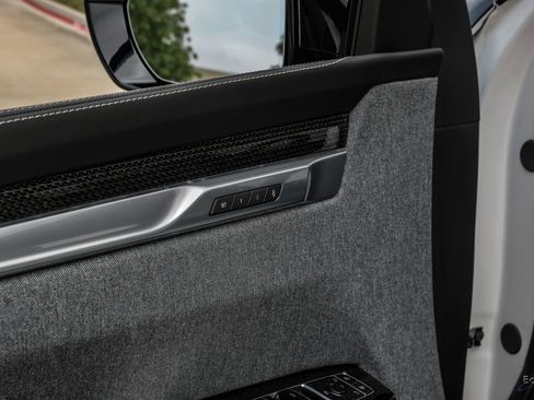 Used 2025 Cadillac Escalade V w/ LPO, ONYX Package AWD/4WD image 84