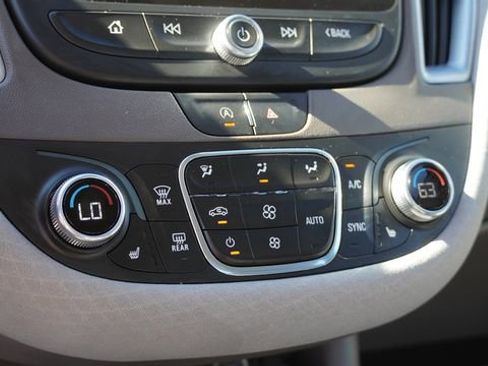 Used 2024 Chevrolet Malibu LT image 24