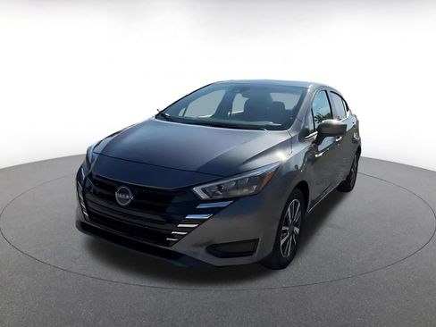 Used 2025 Nissan Versa SV FWD image 6