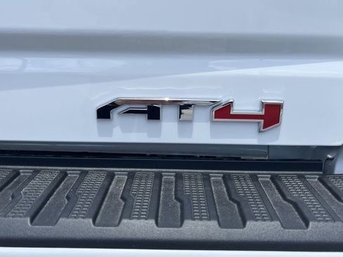 New 2026 GMC Sierra 2500 AT4 w/ AT4 Premium Plus Package AWD/4WD image 13
