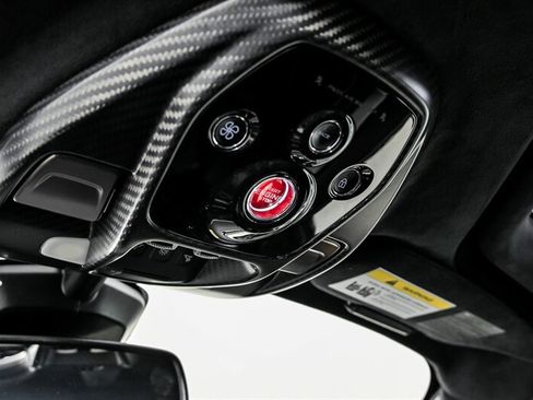Used 2019 McLaren Senna RWD image 40