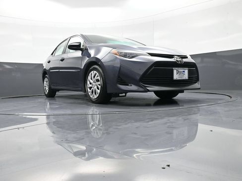 Used 2018 Toyota Corolla LE w/ Body Protection Package FWD image 26