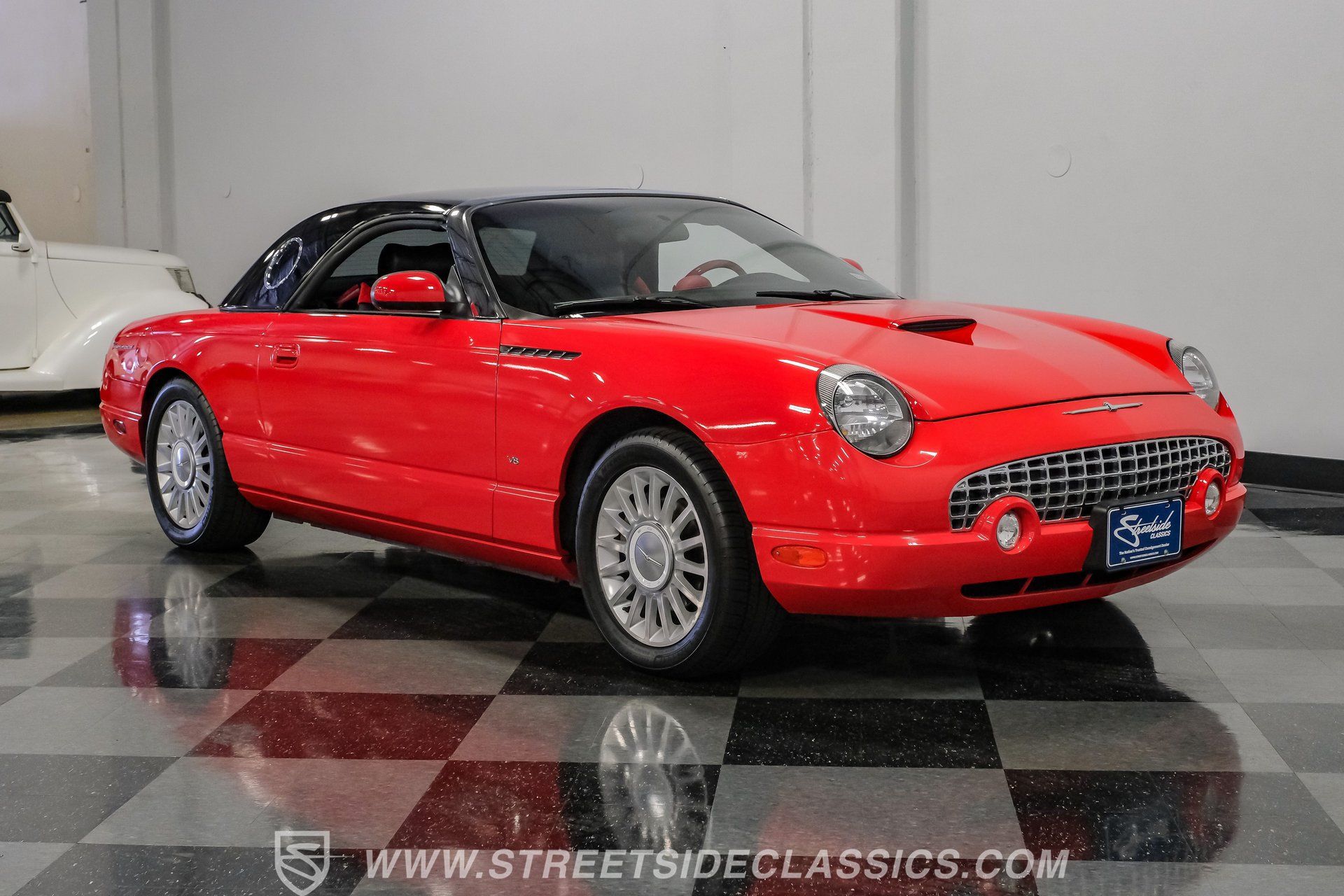Used 2004 Ford Thunderbird RWD image 20