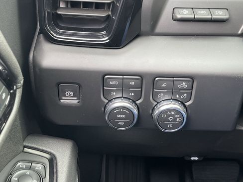 New 2026 GMC Sierra 1500 AT4 w/ AT4 Premium Package image 53