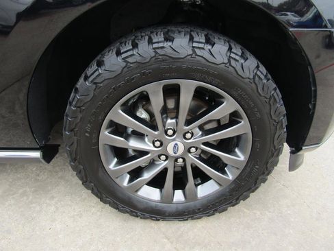 Used 2021 Ford Expedition Max Limited image 7