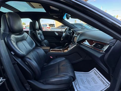 Used 2017 Lincoln Continental Reserve w/ Climate Package image 39