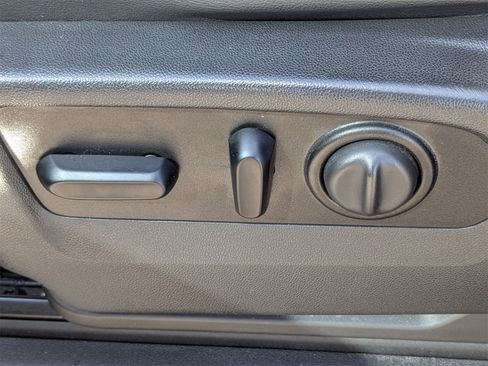 Used 2021 Chevrolet Silverado 1500 High Country w/ Technology Package image 21