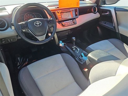 Used 2014 Toyota RAV4 XLE image 11