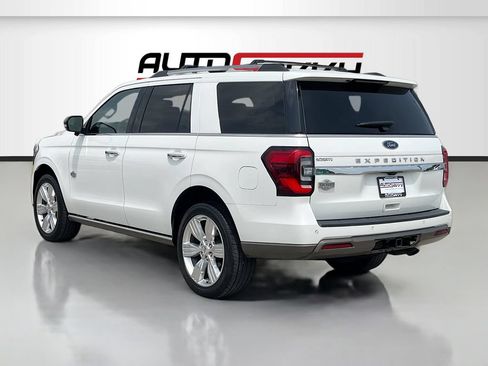 Used 2024 Ford Expedition King Ranch RWD image 5