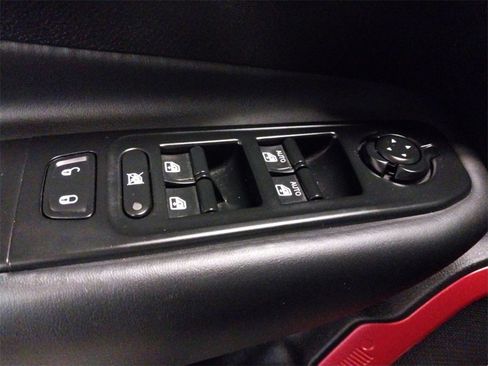 Certified 2017 Jeep Renegade Trailhawk w/ Premium Trailhawk Package image 20